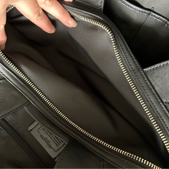 Coach Canvas and leather shoulder bag - Picture 10 of 10